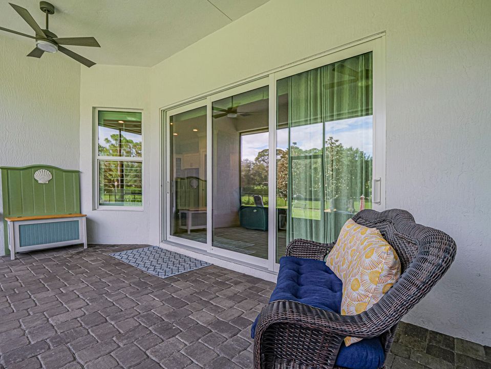 合同活跃: $750,000 (3 贝兹, 2 浴室, 2621 平方英尺)