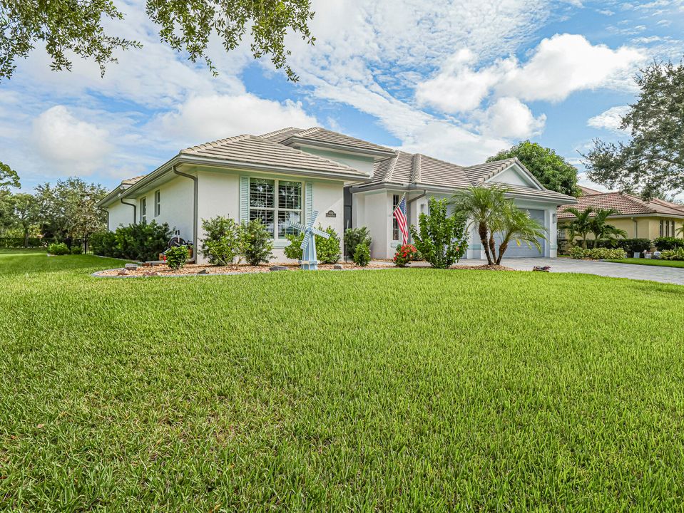 合同活跃: $750,000 (3 贝兹, 2 浴室, 2621 平方英尺)