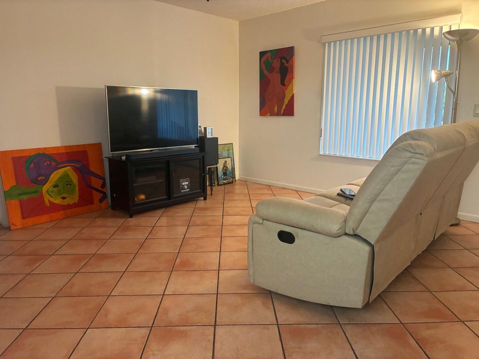 En Venta: $110,000 (1 camas, 1 baños, 700 Pies cuadrados)