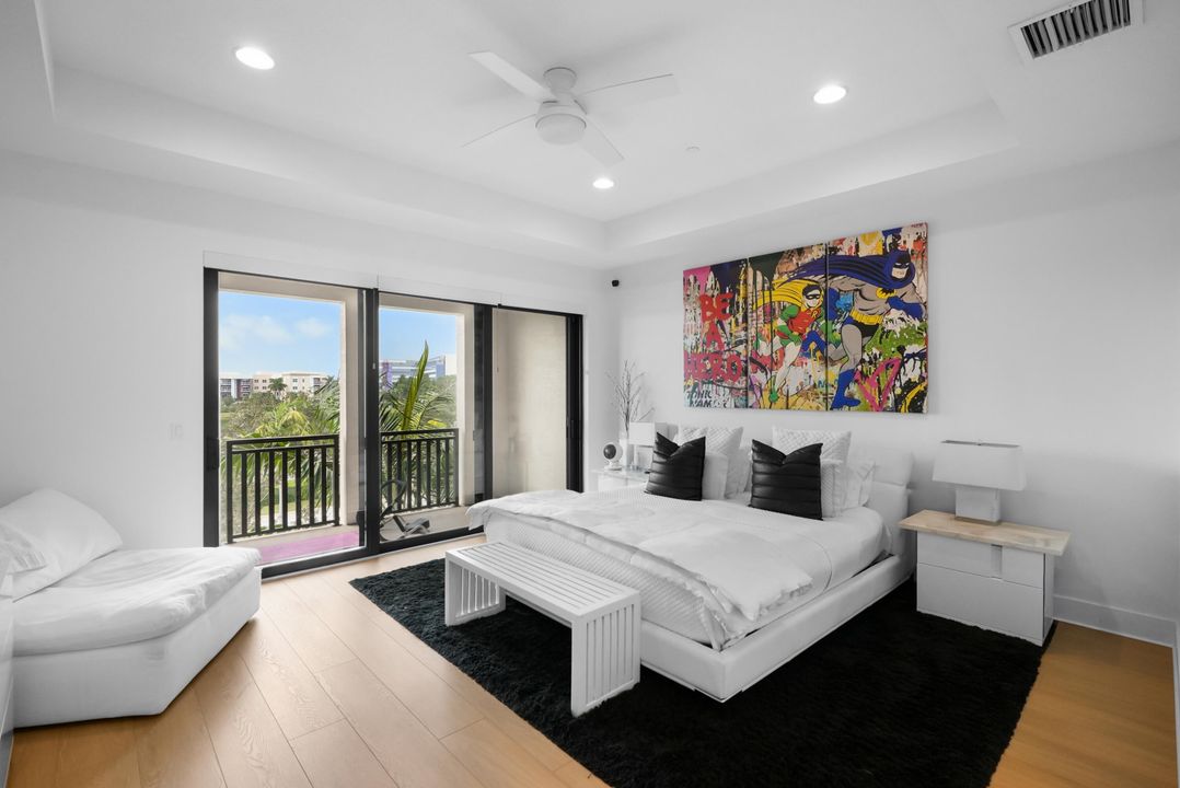 En Venta: $998,000 (4 camas, 3 baños, 2840 Pies cuadrados)