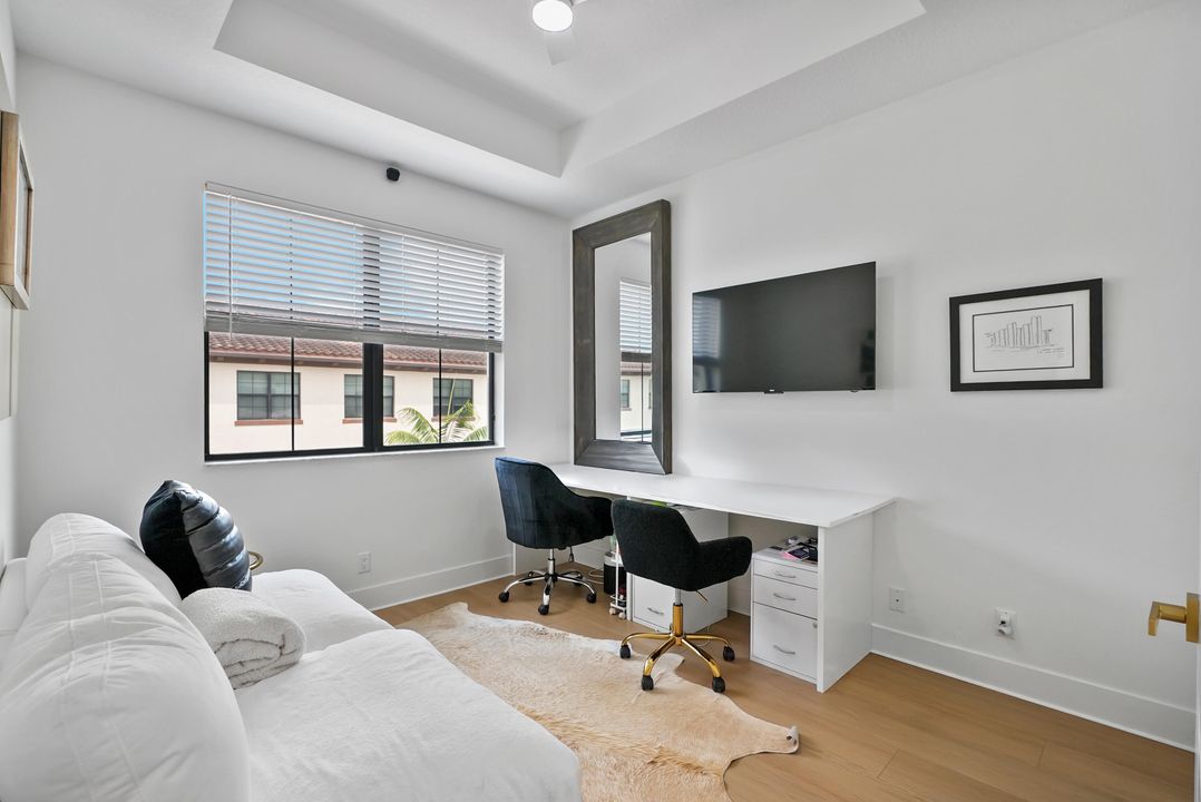 En Venta: $998,000 (4 camas, 3 baños, 2840 Pies cuadrados)