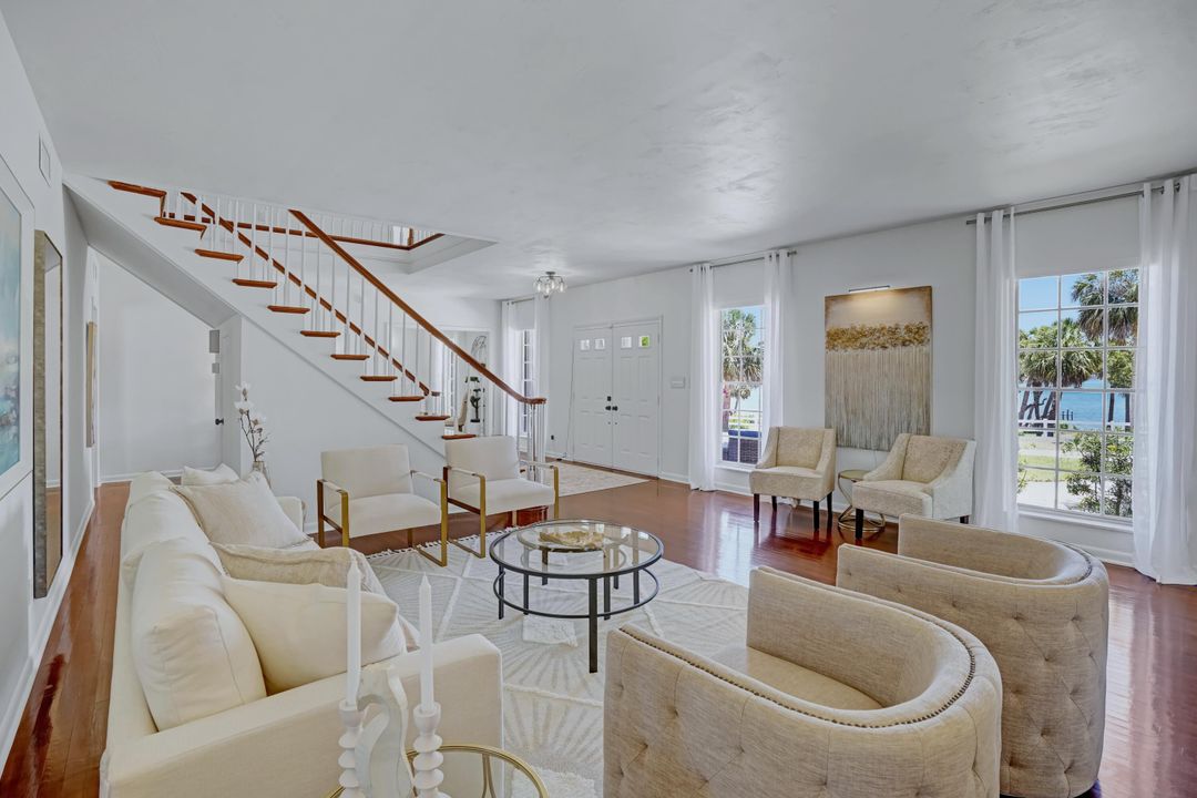 En Venta: $1,787,000 (6 camas, 5 baños, 4263 Pies cuadrados)