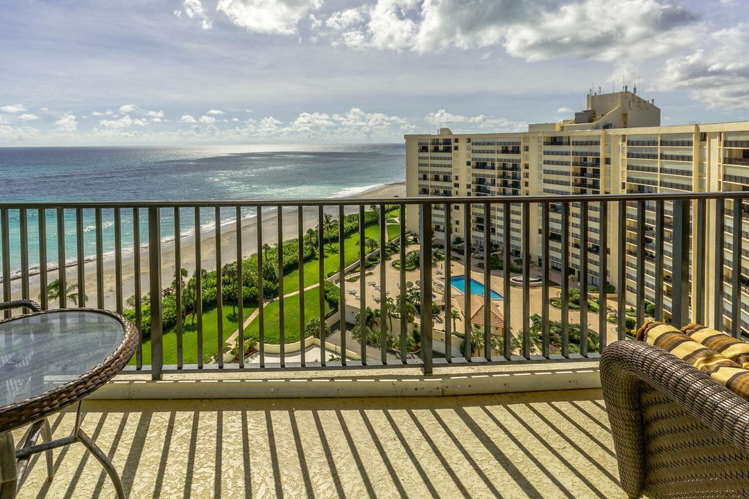 Под контрактом: $6,000 (2 спален, 2 ванн, 1170 Квадратных фут)