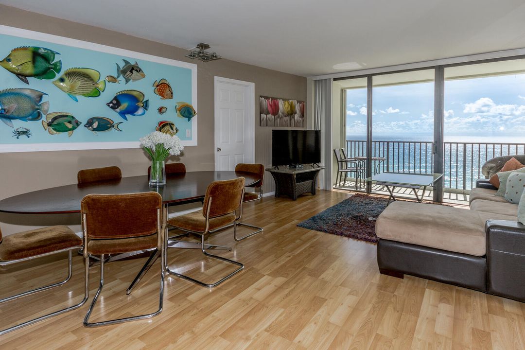 Под контрактом: $6,000 (2 спален, 2 ванн, 1170 Квадратных фут)