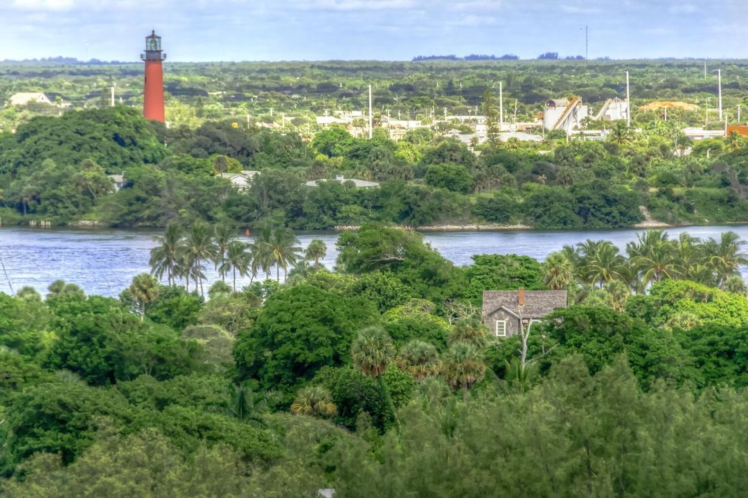 Под контрактом: $6,000 (2 спален, 2 ванн, 1170 Квадратных фут)