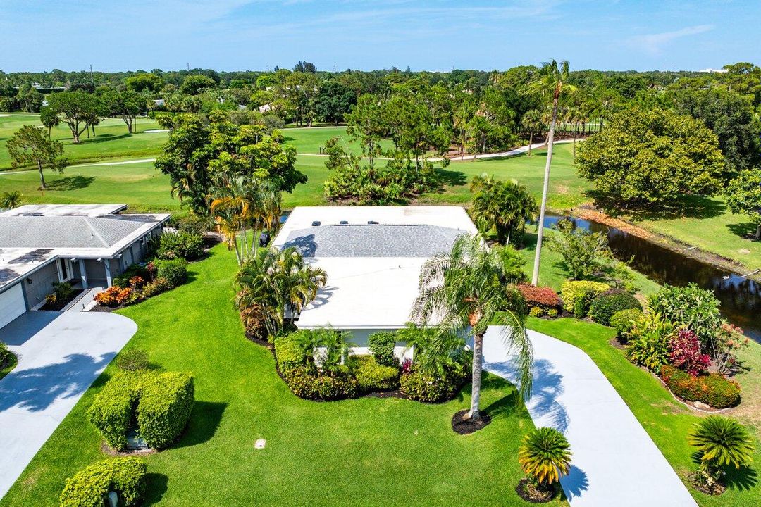 Recently Rented: $11,500 (3 beds, 3 baths, 2300 Square Feet)