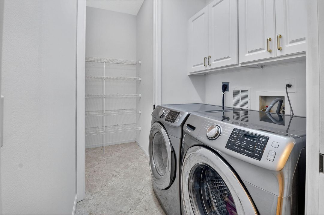 На продажу: $682,500 (3 спален, 2 ванн, 2751 Квадратных фут)