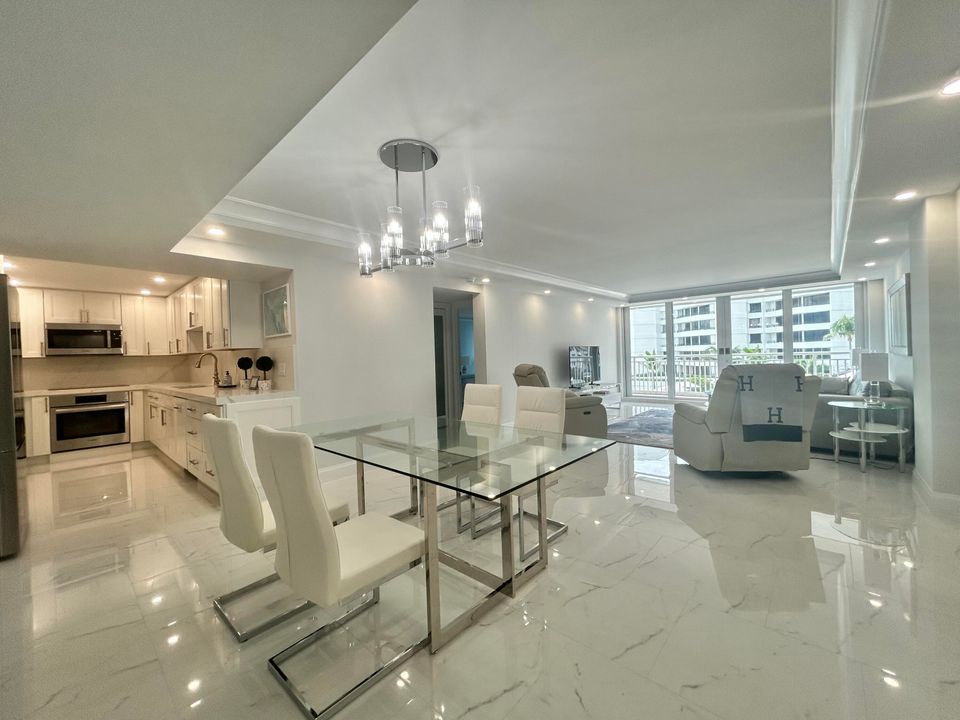 For Rent: $12,000 (2 beds, 2 baths, 1402 Square Feet)