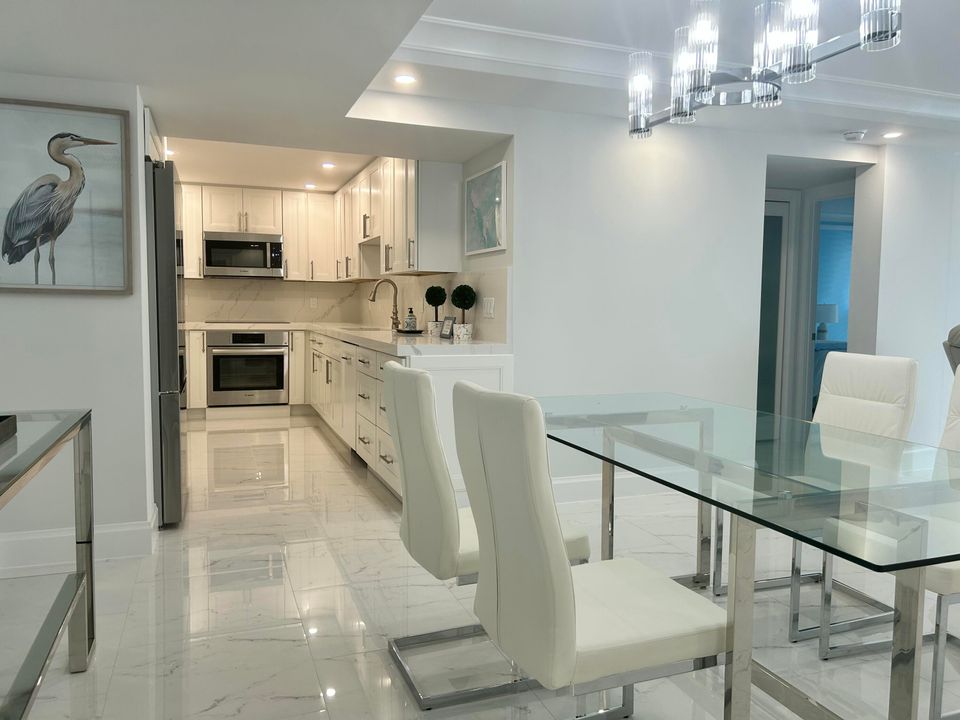 For Rent: $12,000 (2 beds, 2 baths, 1402 Square Feet)