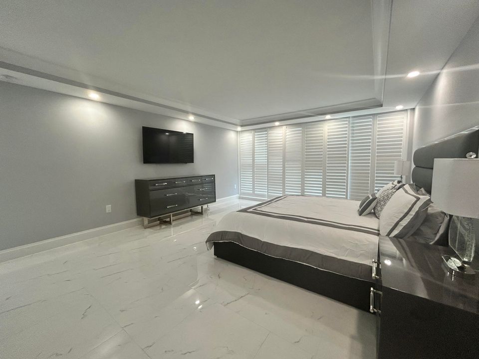 For Rent: $12,000 (2 beds, 2 baths, 1402 Square Feet)