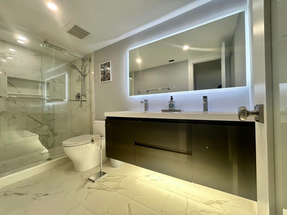 For Rent: $12,000 (2 beds, 2 baths, 1402 Square Feet)