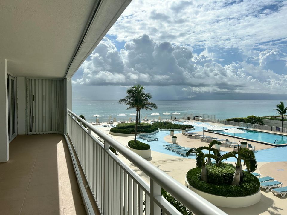 For Rent: $12,000 (2 beds, 2 baths, 1402 Square Feet)