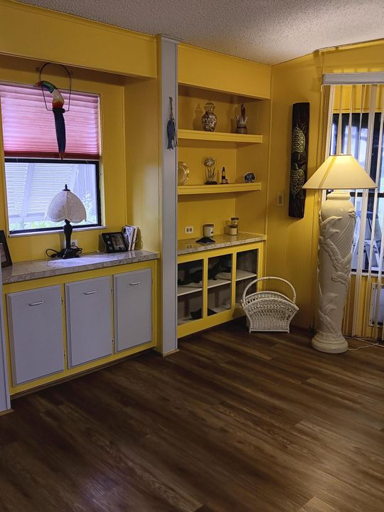 待售: $279,900 (2 贝兹, 2 浴室, 1485 平方英尺)