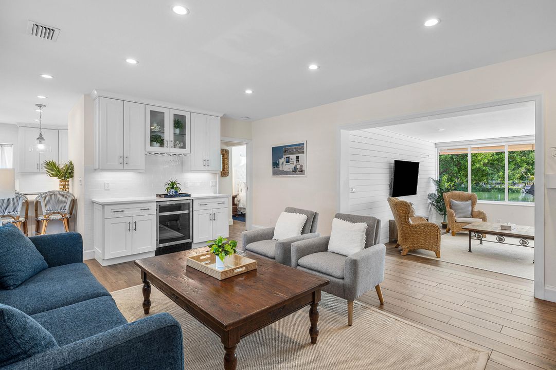 Active With Contract: $1,249,000 (3 beds, 2 baths, 1821 Square Feet)