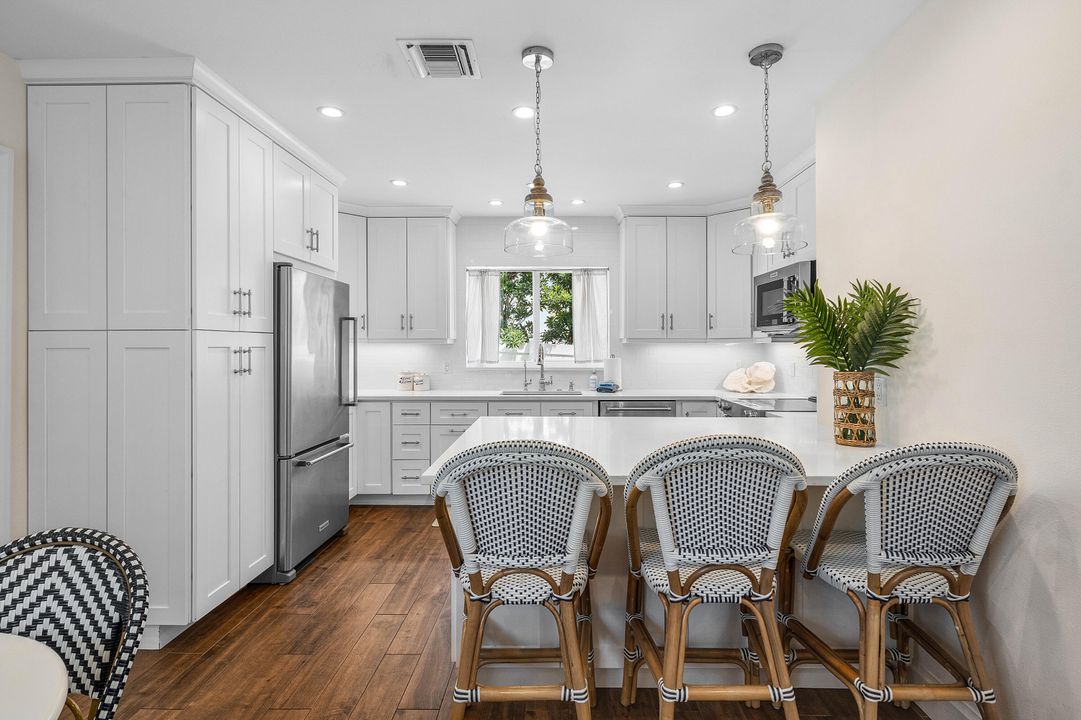 Active With Contract: $1,249,000 (3 beds, 2 baths, 1821 Square Feet)