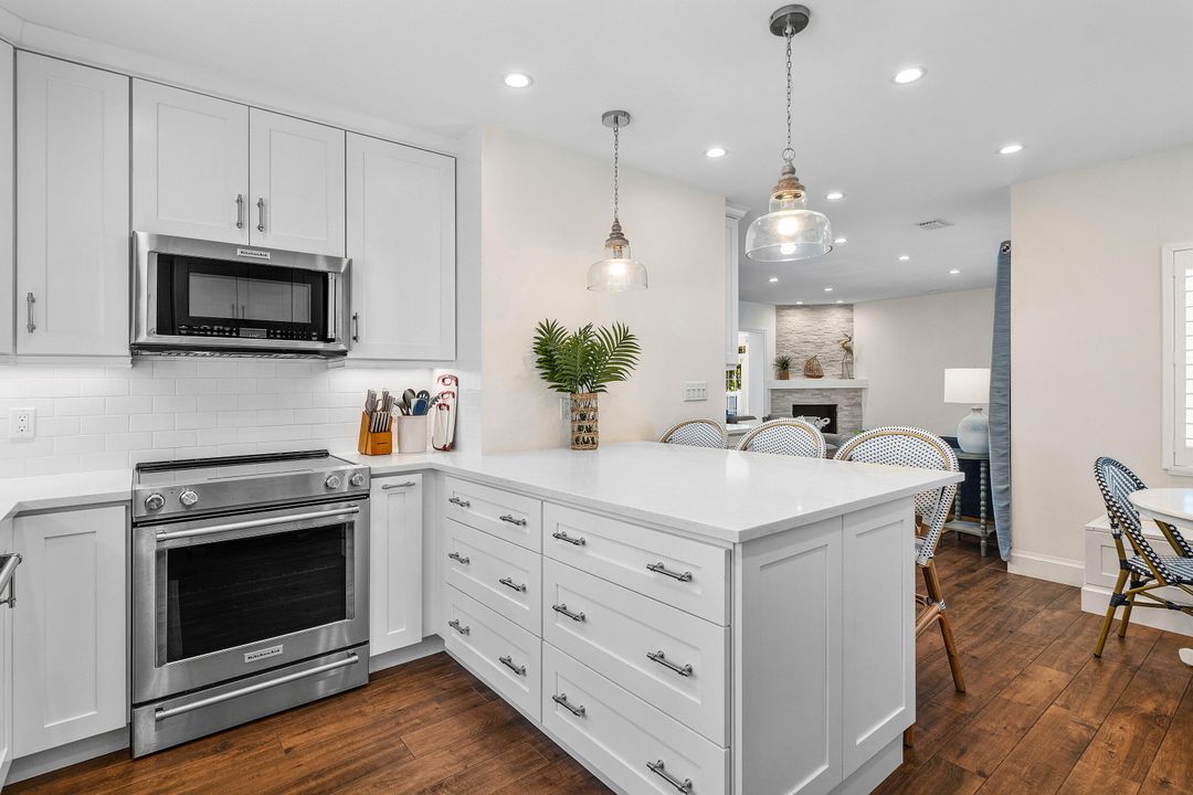 Active With Contract: $1,249,000 (3 beds, 2 baths, 1821 Square Feet)
