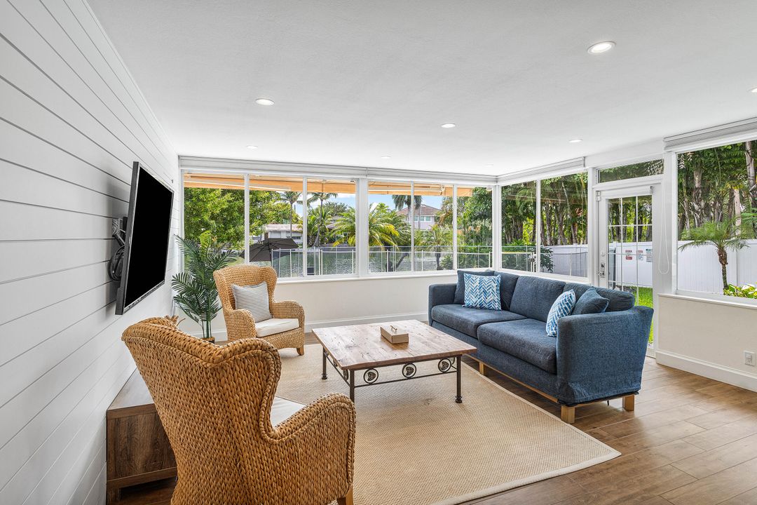 Active With Contract: $1,249,000 (3 beds, 2 baths, 1821 Square Feet)