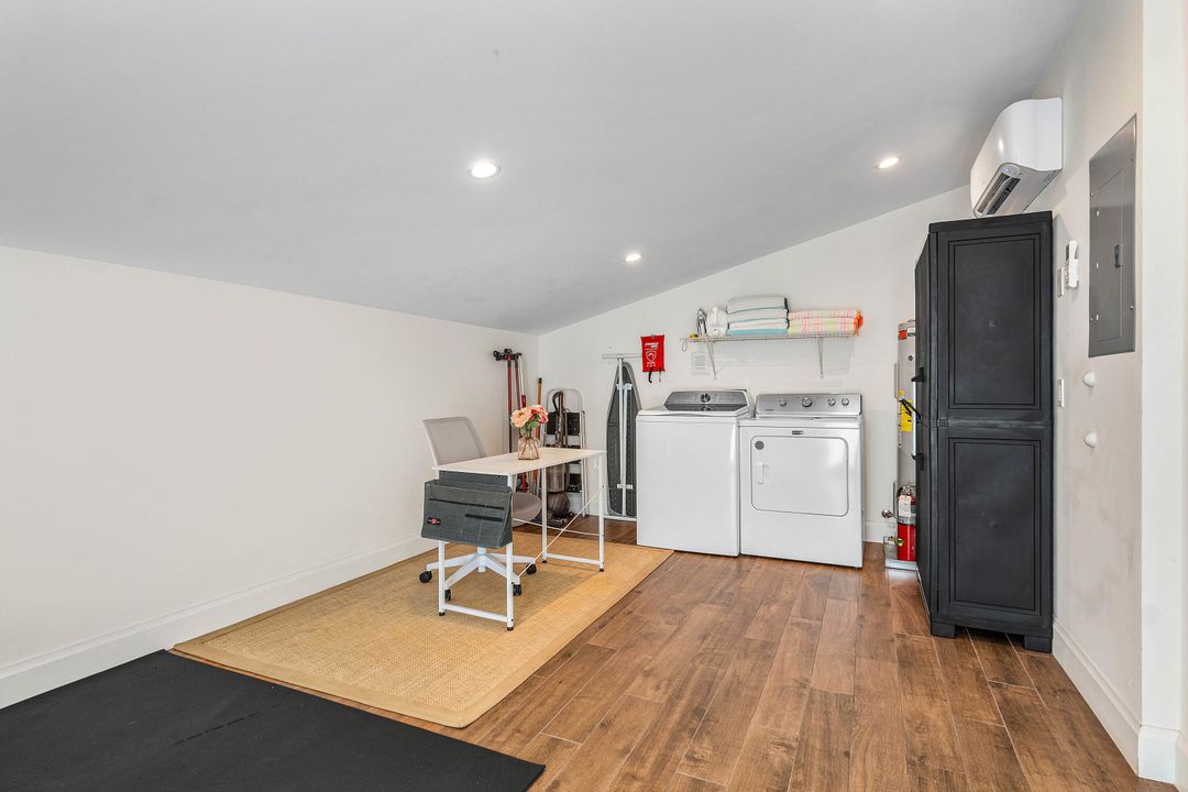 Active With Contract: $1,249,000 (3 beds, 2 baths, 1821 Square Feet)