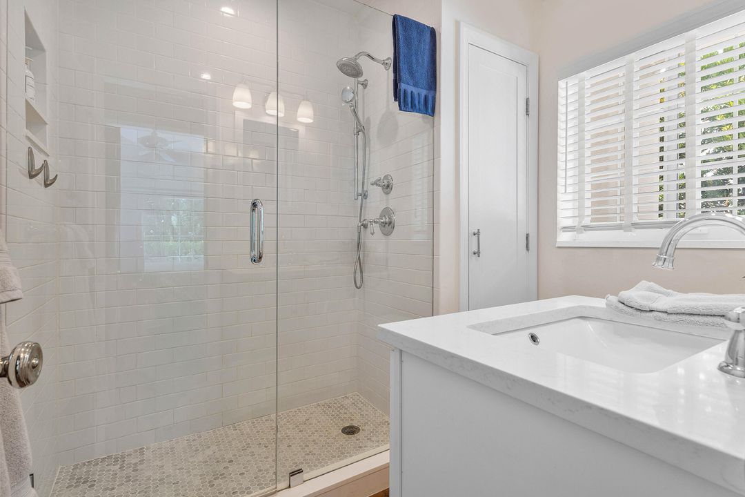 Active With Contract: $1,249,000 (3 beds, 2 baths, 1821 Square Feet)