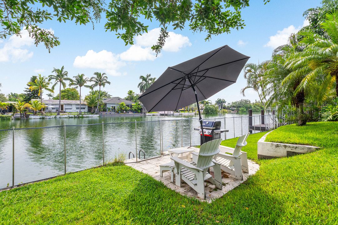 Active With Contract: $1,249,000 (3 beds, 2 baths, 1821 Square Feet)