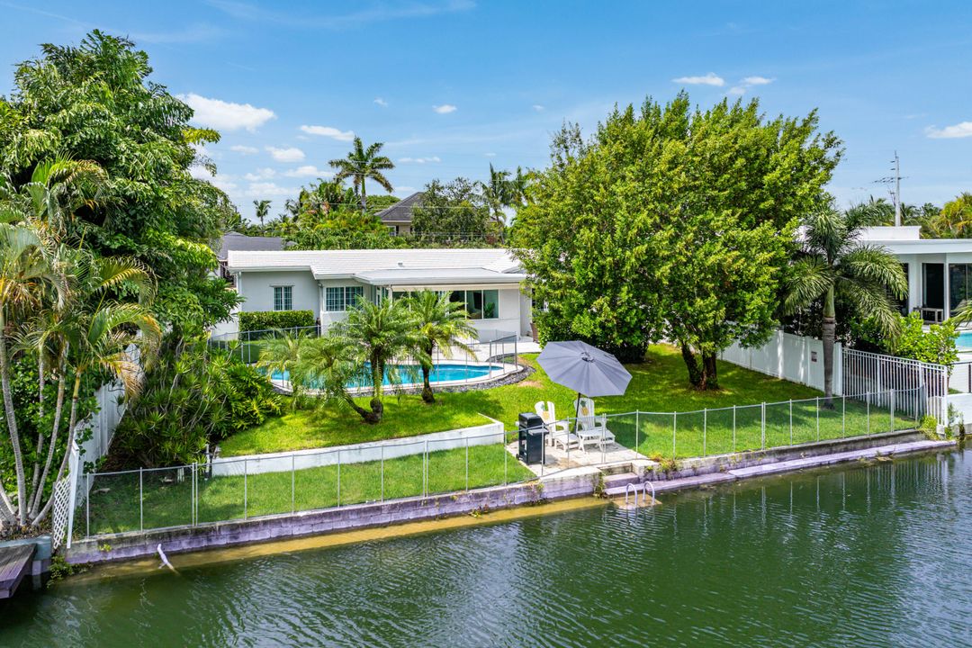 Active With Contract: $1,249,000 (3 beds, 2 baths, 1821 Square Feet)