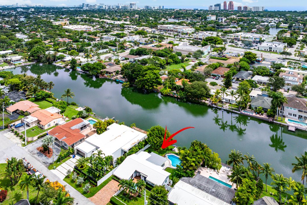 Active With Contract: $1,249,000 (3 beds, 2 baths, 1821 Square Feet)