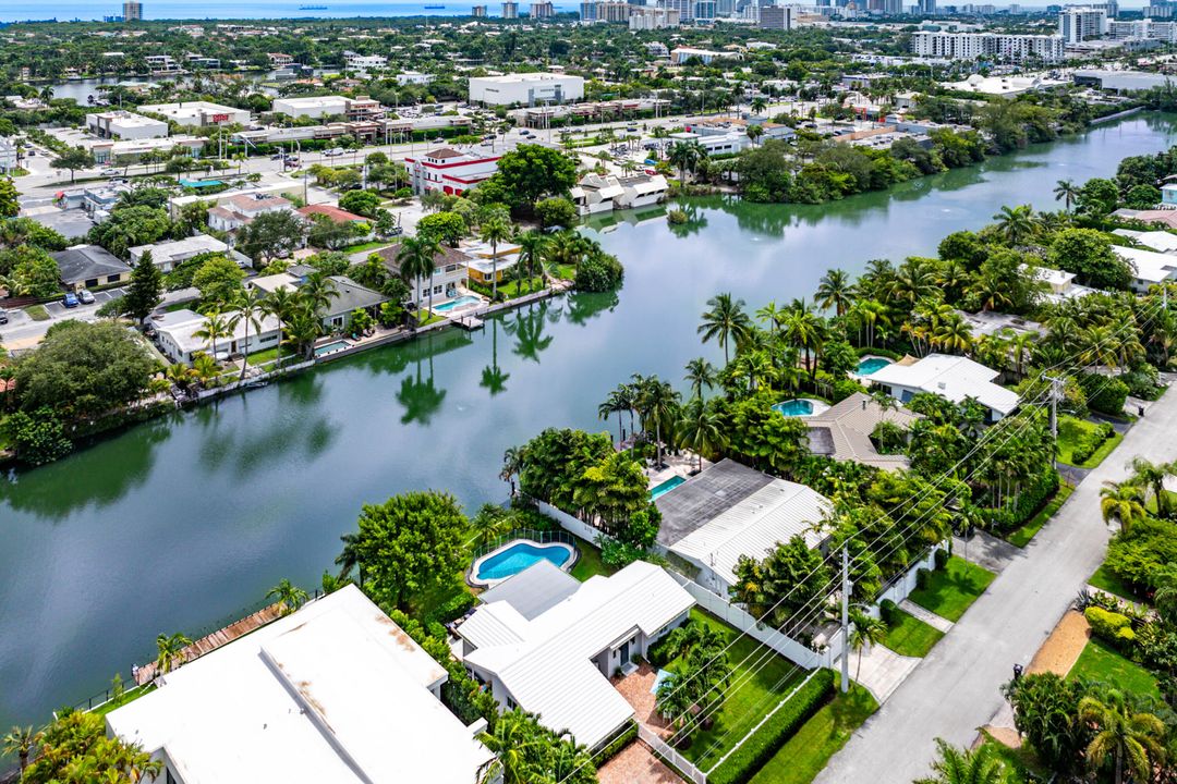 Active With Contract: $1,249,000 (3 beds, 2 baths, 1821 Square Feet)