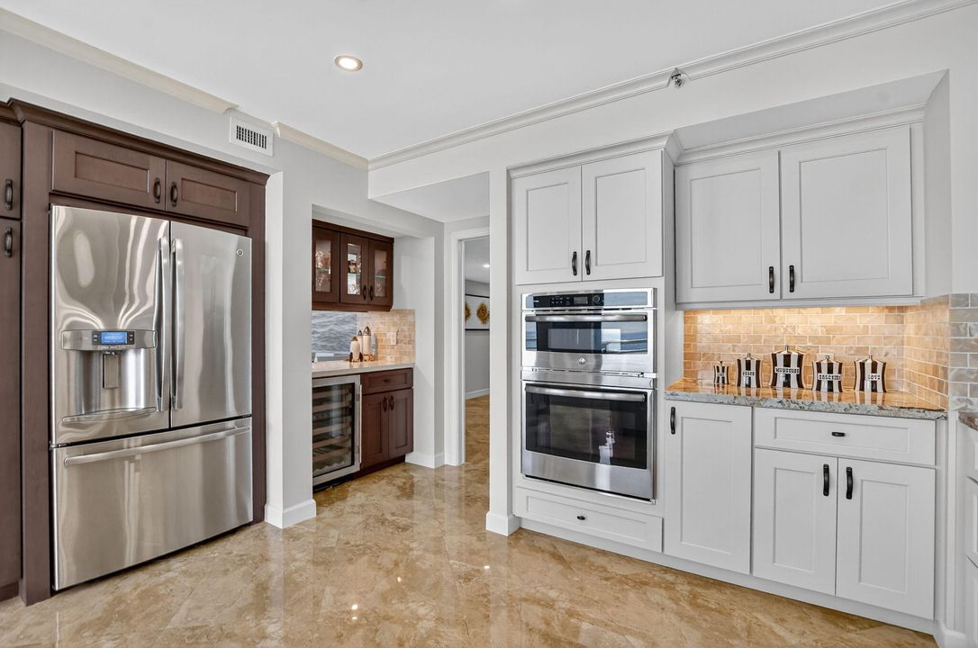 For Rent: $12,500 (2 beds, 2 baths, 2156 Square Feet)