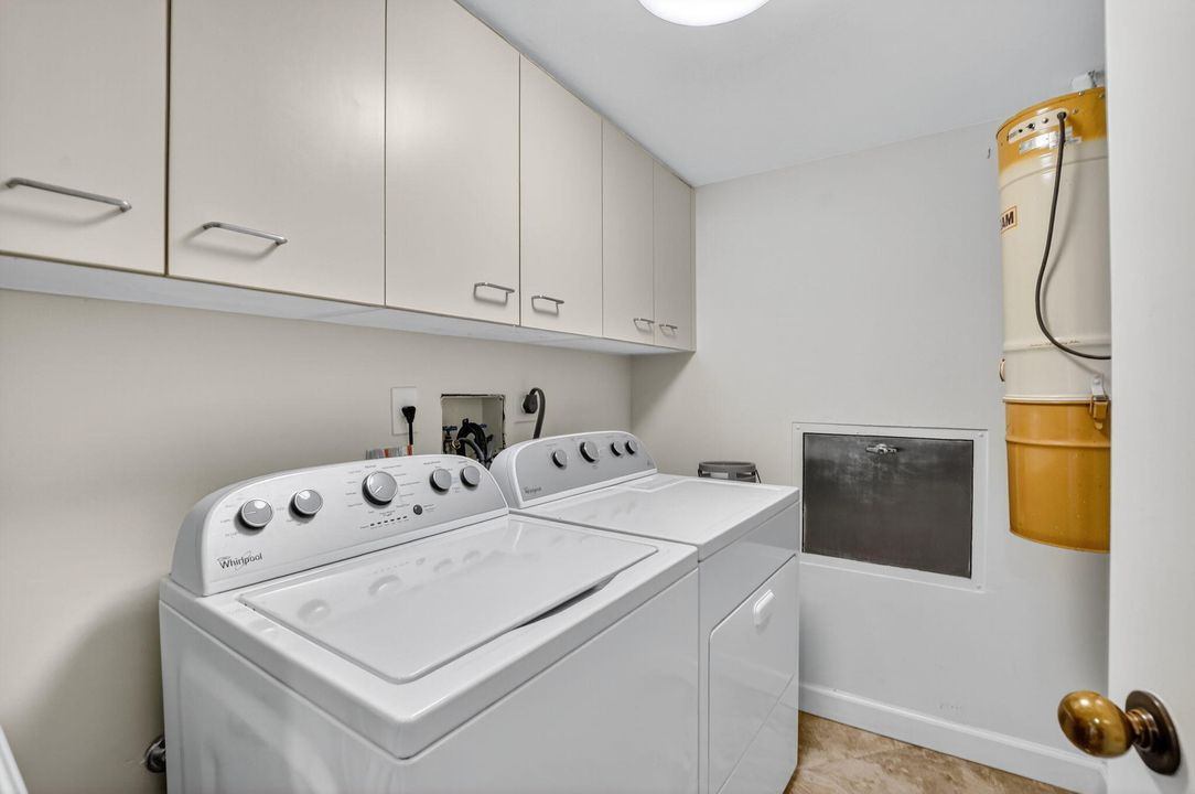 For Rent: $12,500 (2 beds, 2 baths, 2156 Square Feet)