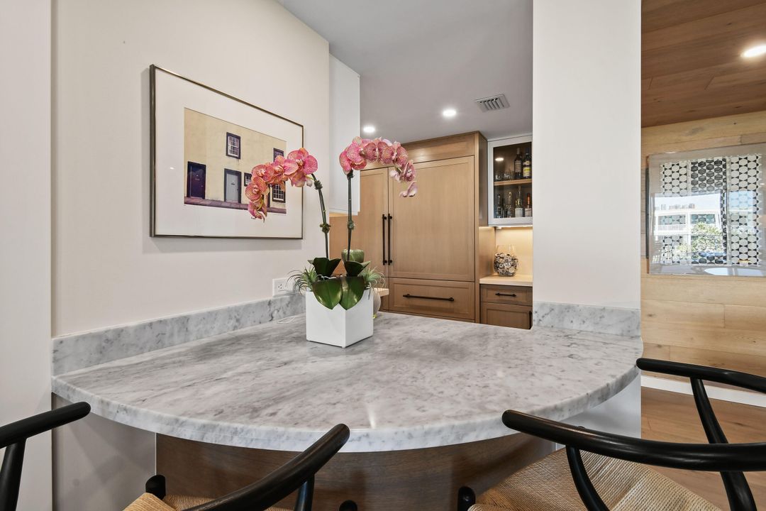 For Sale: $1,395,000 (2 beds, 2 baths, 1559 Square Feet)
