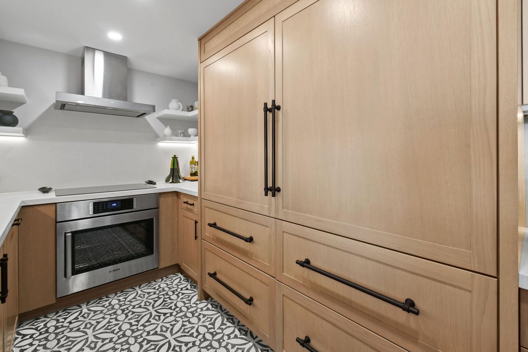 For Sale: $1,395,000 (2 beds, 2 baths, 1559 Square Feet)