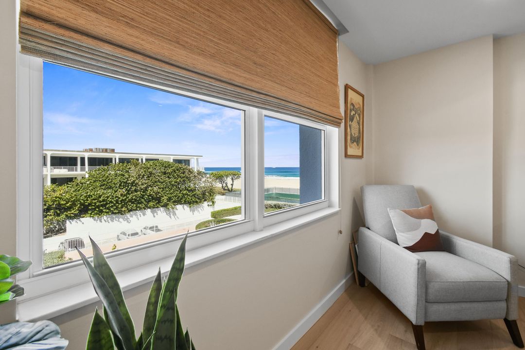 For Sale: $1,395,000 (2 beds, 2 baths, 1559 Square Feet)