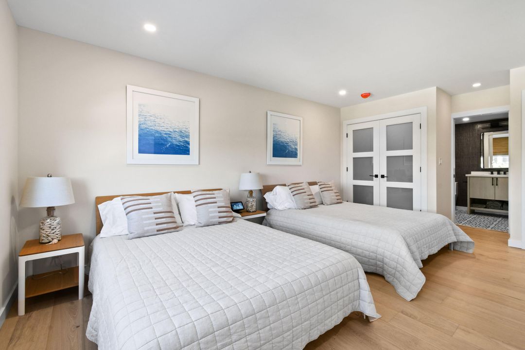 For Sale: $1,395,000 (2 beds, 2 baths, 1559 Square Feet)