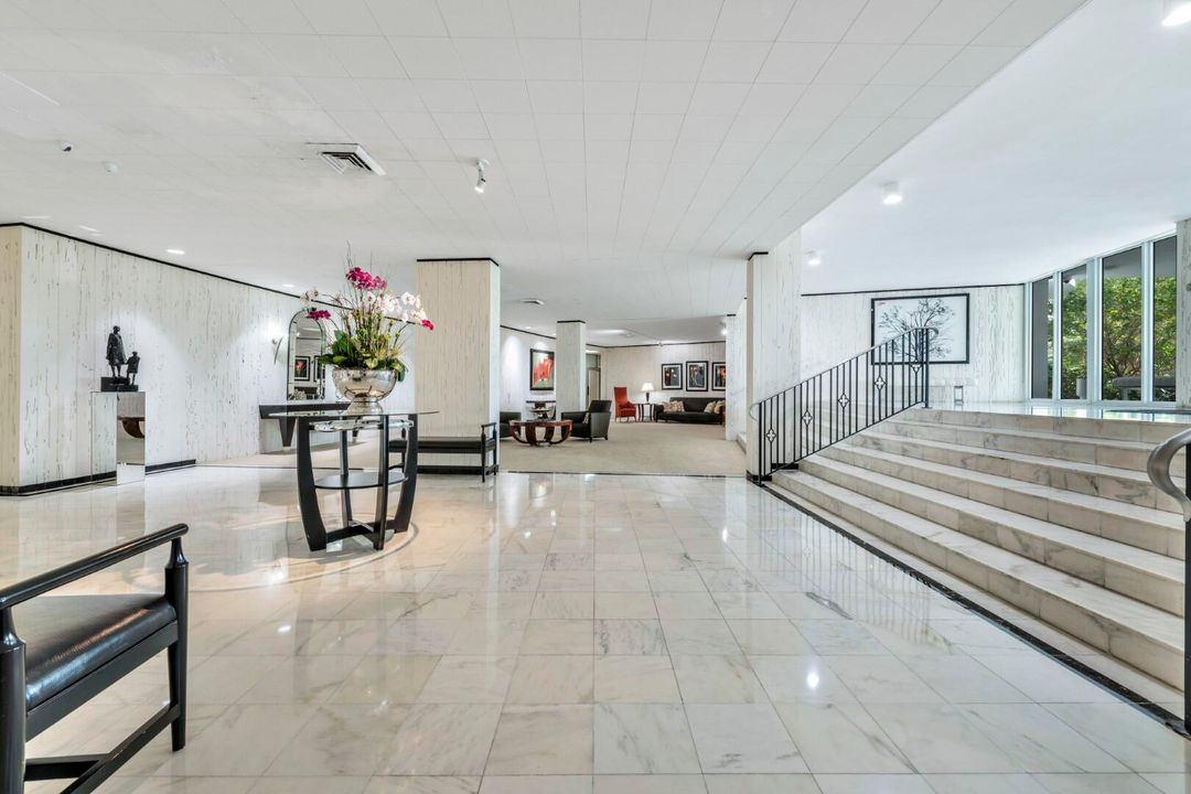 For Sale: $1,395,000 (2 beds, 2 baths, 1559 Square Feet)