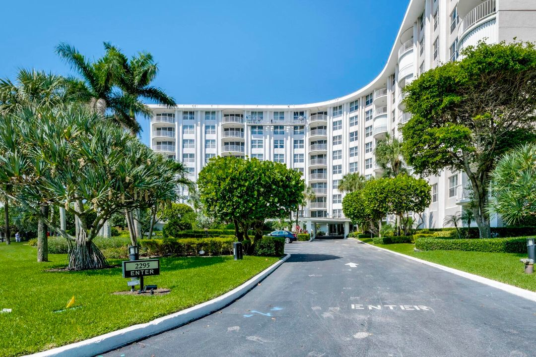 For Sale: $1,395,000 (2 beds, 2 baths, 1559 Square Feet)