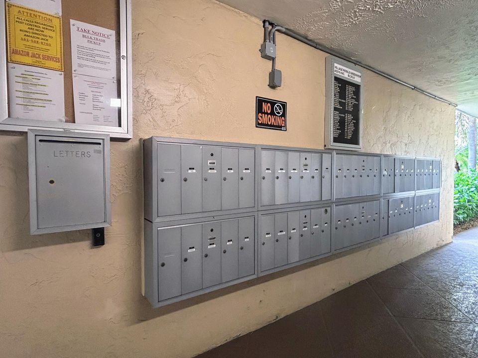 Active With Contract: $148,500 (2 beds, 2 baths, 960 Square Feet)