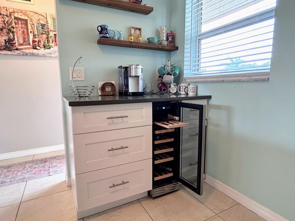 Active With Contract: $148,500 (2 beds, 2 baths, 960 Square Feet)