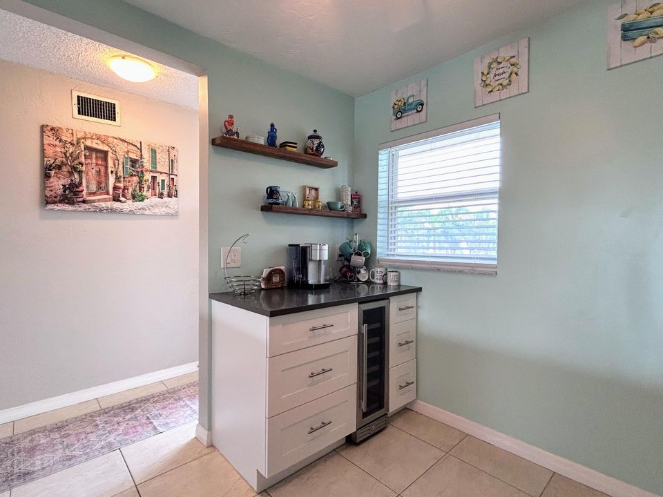 Active With Contract: $148,500 (2 beds, 2 baths, 960 Square Feet)