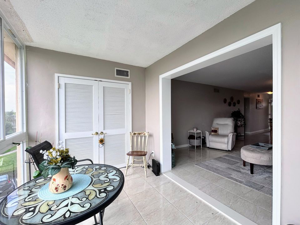 Active With Contract: $148,500 (2 beds, 2 baths, 960 Square Feet)