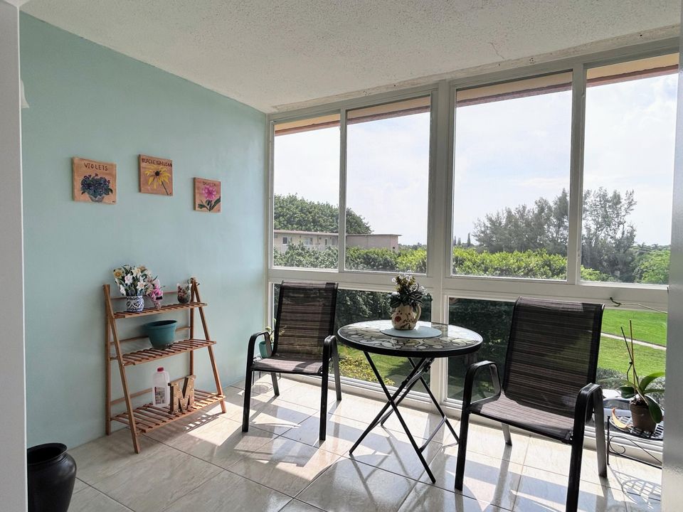 Active With Contract: $148,500 (2 beds, 2 baths, 960 Square Feet)