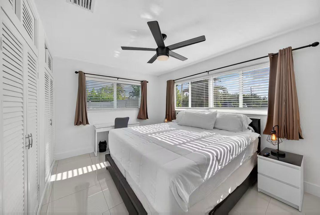 Active With Contract: $560,000 (3 beds, 2 baths, 1392 Square Feet)