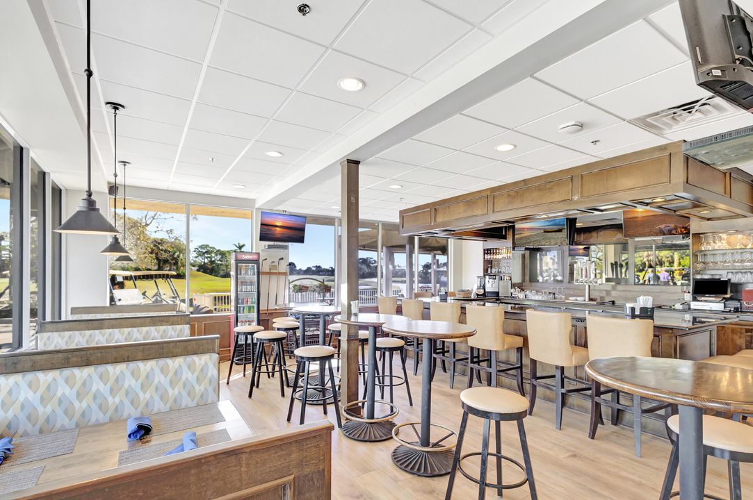 Под контрактом: $639,900 (3 спален, 2 ванн, 1812 Квадратных фут)