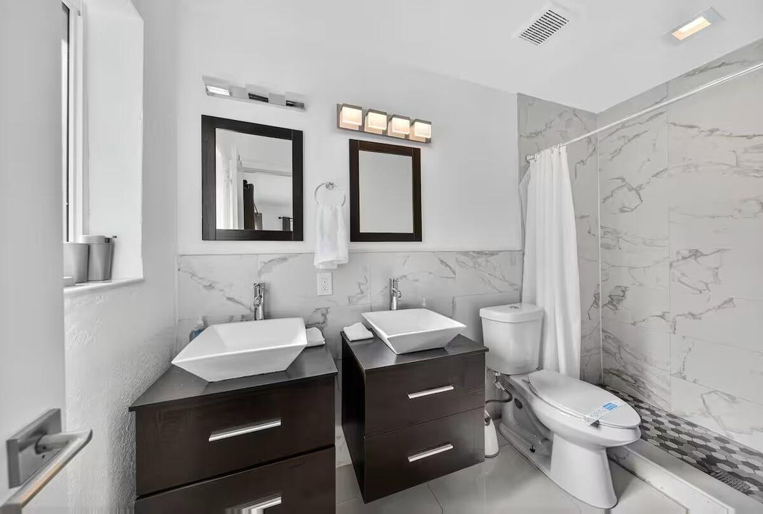 Active With Contract: $560,000 (3 beds, 2 baths, 1392 Square Feet)