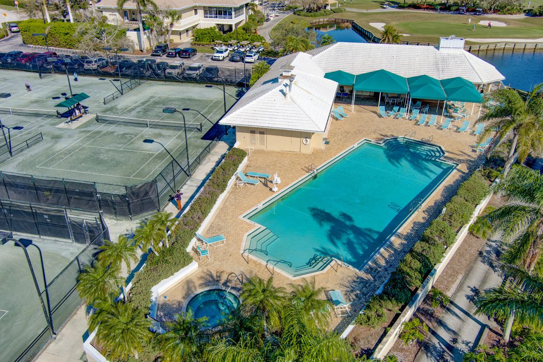 Под контрактом: $639,900 (3 спален, 2 ванн, 1812 Квадратных фут)