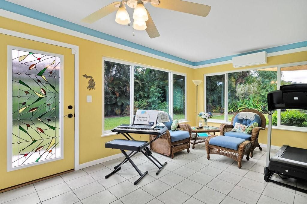 合同活跃: $339,900 (2 贝兹, 2 浴室, 1540 平方英尺)