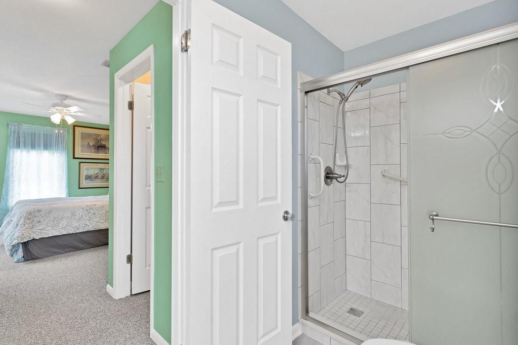 合同活跃: $339,900 (2 贝兹, 2 浴室, 1540 平方英尺)