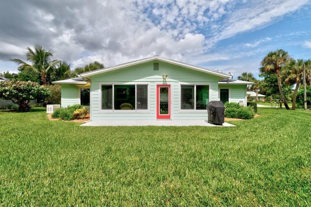 合同活跃: $339,900 (2 贝兹, 2 浴室, 1540 平方英尺)