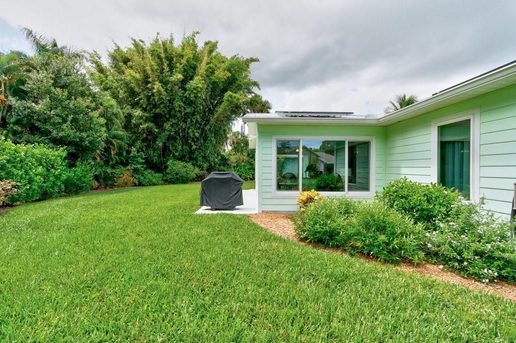 合同活跃: $339,900 (2 贝兹, 2 浴室, 1540 平方英尺)