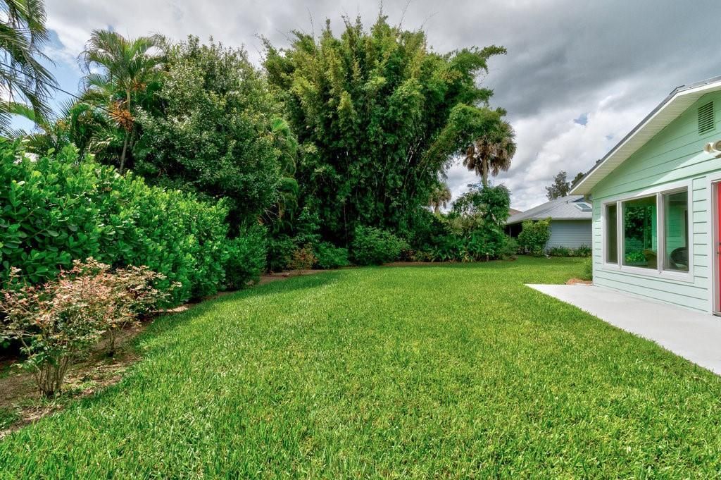 合同活跃: $339,900 (2 贝兹, 2 浴室, 1540 平方英尺)