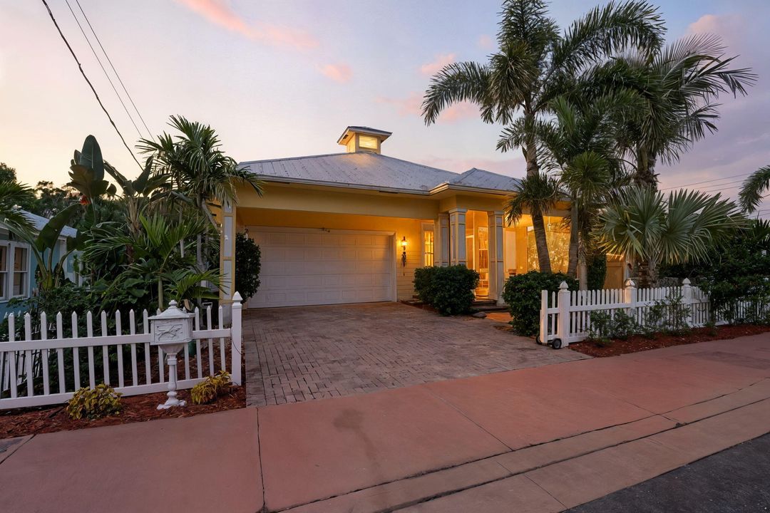 En Venta: $1,250,000 (3 camas, 3 baños, 2015 Pies cuadrados)